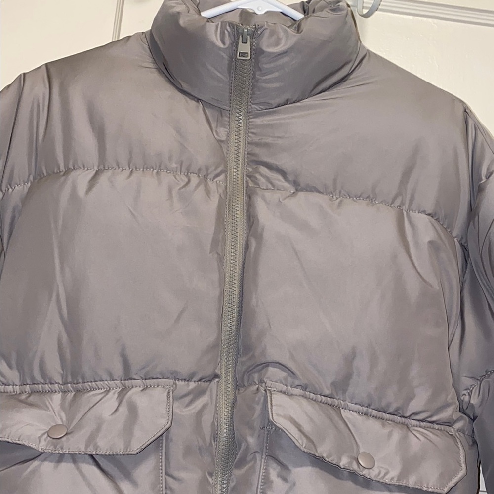 May Design Small Light Gray Quilted Cropped Puffer Jacket with High Collar - Picture 14 of 14